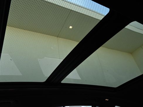 Certified 2025 BMW X5 xDrive40i w/ Executive Package image 27