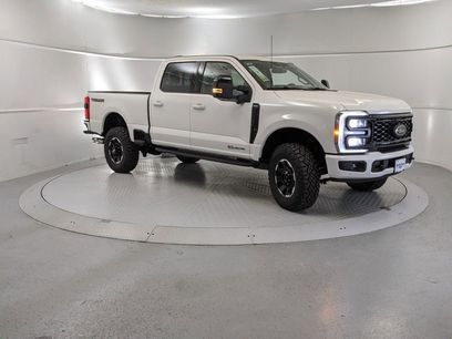 New 2025 Ford F250 Lariat w/ Lariat Ultimate Package