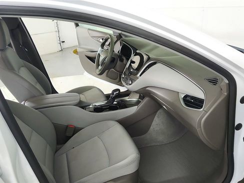 Used 2024 Chevrolet Malibu LT image 19