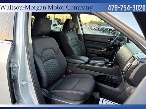 Used 2022 Nissan Pathfinder SV image 35