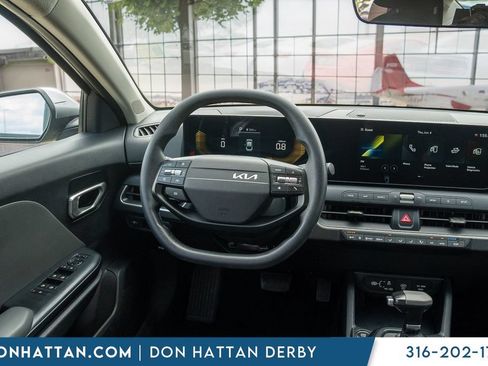Used 2025 Kia K4 FWD image 6