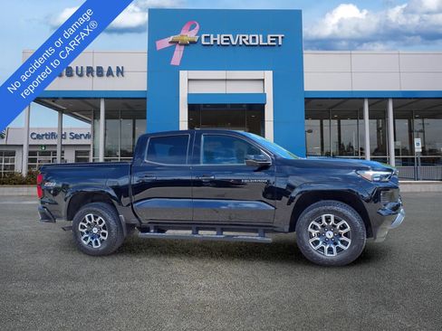 Used 2023 Chevrolet Colorado Z71 w/ Z71 Convenience Package 2 AWD/4WD image 4