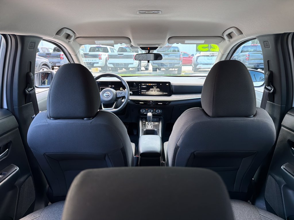 Certified 2025 Nissan Kicks SV FWD image 30