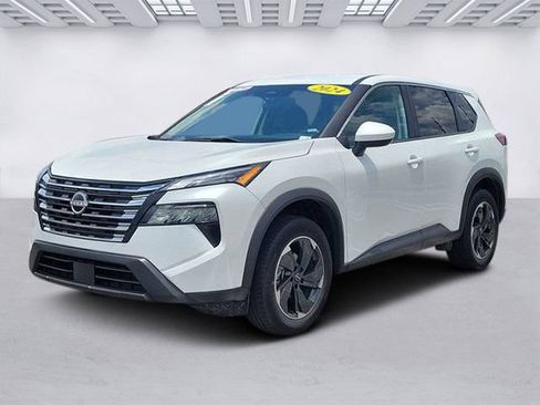 Used 2024 Nissan Rogue SV AWD/4WD image 2
