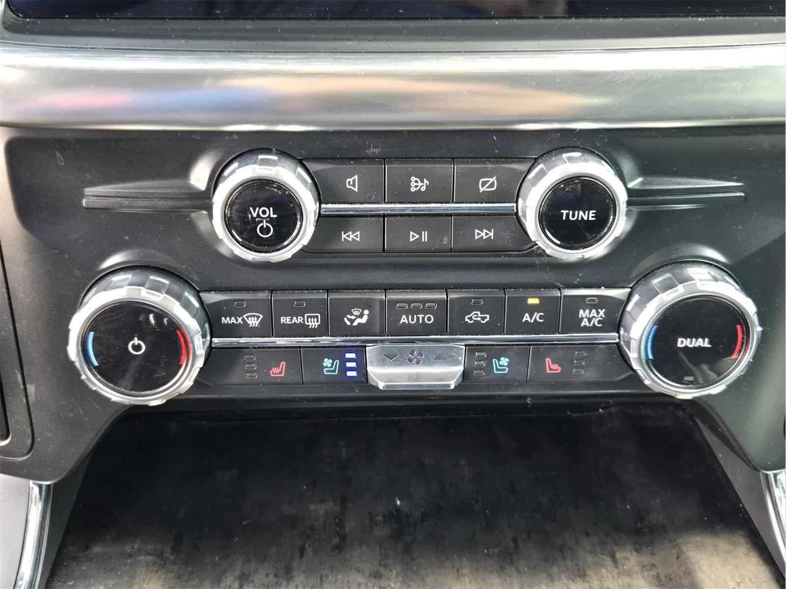 Used 2022 Ford F150 Lariat w/ Equipment Group 501A Mid AWD/4WD image 17