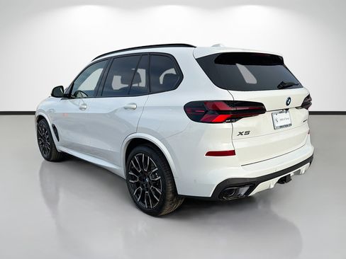 New 2026 BMW X5 xDrive50e w/ Executive Package AWD/4WD image 5
