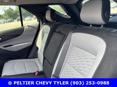 Used 2018 Chevrolet Equinox LT FWD image 19