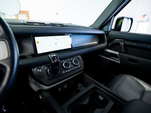 Used 2024 Land Rover Defender 90 S AWD/4WD image 40