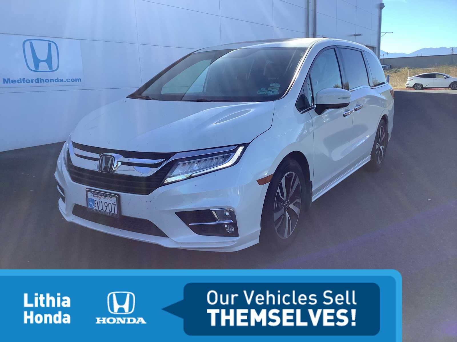 Used 2018 Honda Odyssey Elite image 1