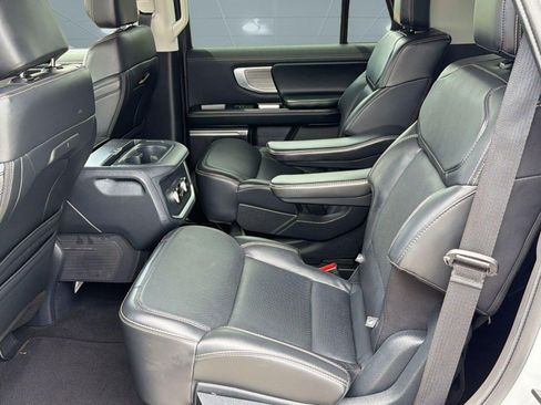 Used 2025 Ford Expedition Platinum AWD/4WD image 13