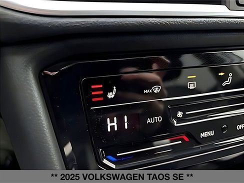 Used 2025 Volkswagen Taos SE w/ Panoramic Sunroof Package image 25