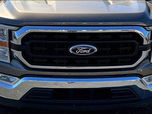 Used 2022 Ford F150 XLT w/ Trailer Tow Package RWD image 29