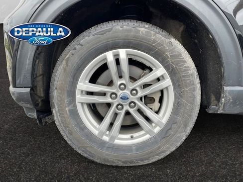Used 2023 Ford Explorer XLT AWD/4WD image 18