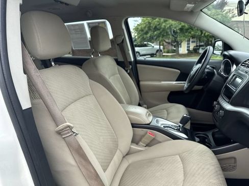 Used 2015 Dodge Journey SXT w/ Flexible Seating Group FWD image 16