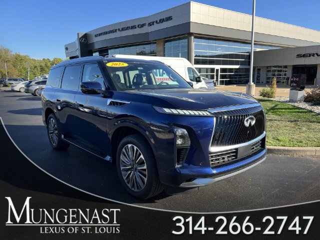Used 2025 INFINITI QX80 Sensory AWD/4WD image 1