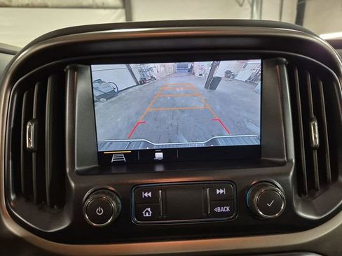 Used 2021 Chevrolet Colorado Z71 w/ Safety Package AWD/4WD image 15