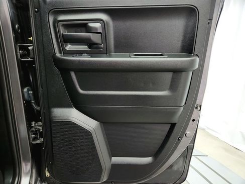 Used 2017 RAM 1500 ST w/ SXT Appearance Group image 31