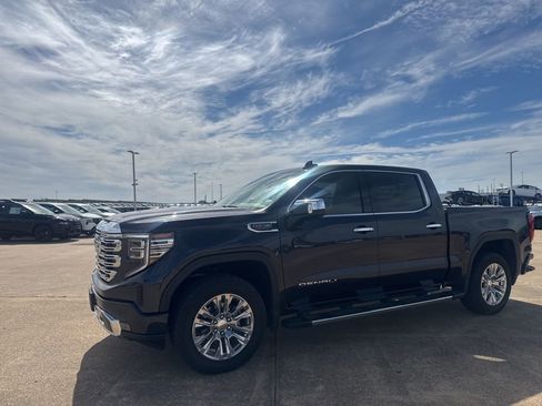 Used 2025 GMC Sierra 1500 Denali w/ Technology Package image 9