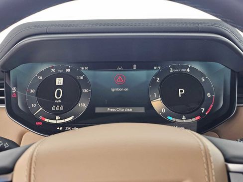 New 2025 Land Rover Range Rover Sport SE image 23