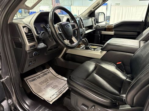 Used 2018 Ford F150 Lariat w/ Equipment Group 502A Luxury AWD/4WD image 9