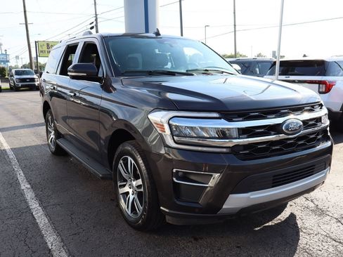 Used 2024 Ford Expedition Limited AWD/4WD image 9