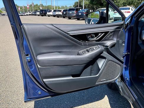 Used 2022 Subaru Outback Limited AWD/4WD image 21