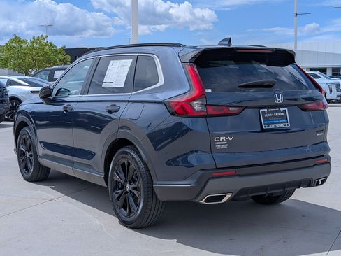 Used 2025 Honda CR-V Sport Touring image 4