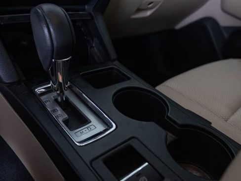 Used 2017 Subaru Outback 2.5i Premium image 21