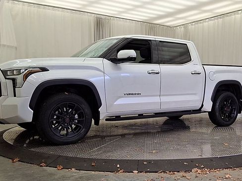 Used 2022 Toyota Tundra Limited w/ TRD Off-Road Package image 3