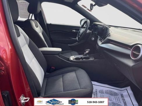 Used 2024 Chevrolet Trax RS w/ Driver Confidence Package FWD image 16