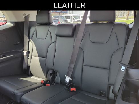 Used 2024 Kia Telluride EX w/ EX Captain's Chair Package AWD/4WD image 13