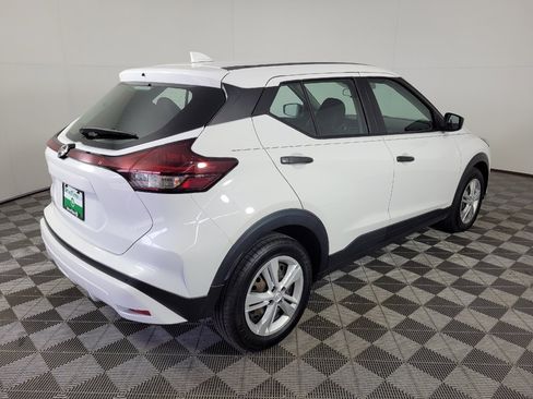Used 2021 Nissan Kicks S FWD image 9
