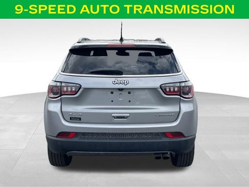 Used 2022 Jeep Compass Limited AWD/4WD image 10