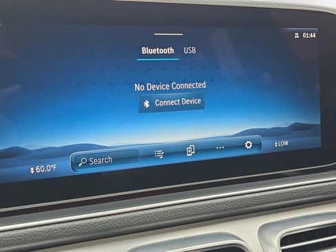 Used 2024 Mercedes-Benz GLE 350 4MATIC image 7