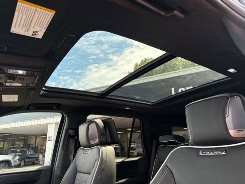 Used 2025 GMC Yukon AT4 Ultimate w/ LPO, Illumination Package image 21