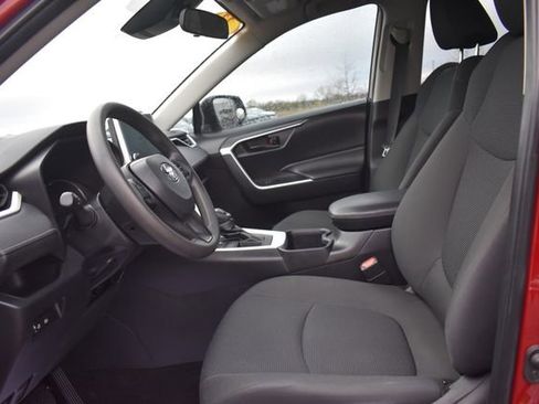Used 2023 Toyota RAV4 LE FWD image 20