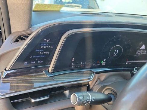 Certified 2022 Cadillac Escalade Premium Luxury RWD image 10