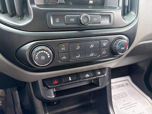 Used 2019 Chevrolet Colorado W/T w/ Custom Special Edition AWD/4WD image 39