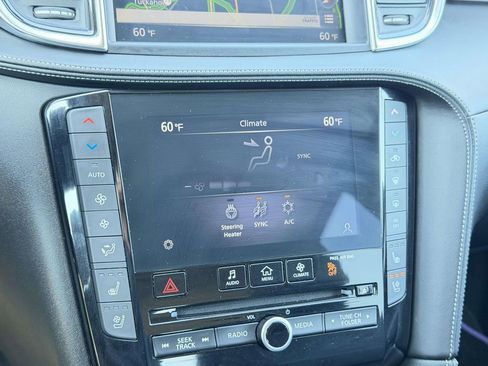 Used 2022 INFINITI QX50 Essential image 24