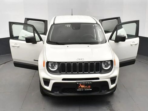 Used 2023 Jeep Renegade Latitude image 10