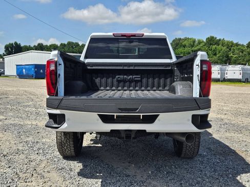 New 2026 GMC Sierra 2500 Denali w/ Denali Reserve Package AWD/4WD image 4