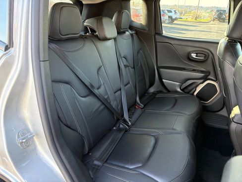 Used 2017 Jeep Renegade Limited image 17