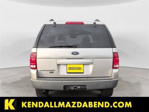 Used 2002 Ford Explorer XLT image 4