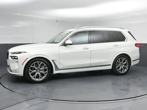 Used 2023 BMW X7 xDrive40i AWD/4WD image 4