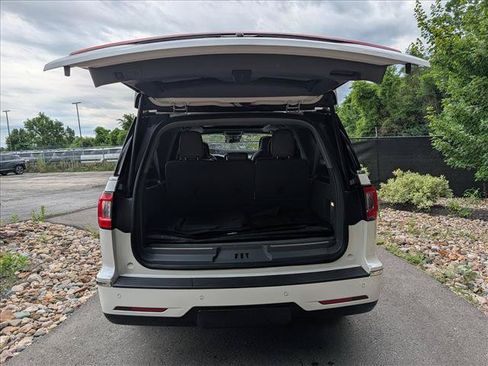 Used 2019 Lincoln Navigator L Reserve w/ Cargo Package AWD/4WD image 25