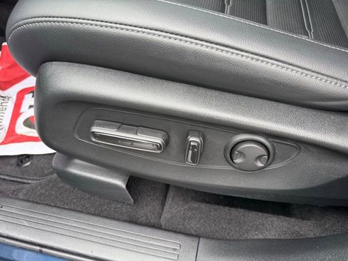 Used 2024 Honda CR-V EX-L image 16