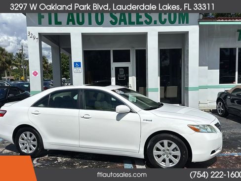 Used 2009 Toyota Camry Hybrid image 2