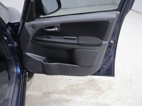 Used 2010 Suzuki SX4 AWD Hatchback image 20
