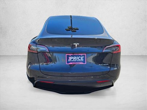Used 2024 Tesla Model Y Long Range AWD/4WD image 7