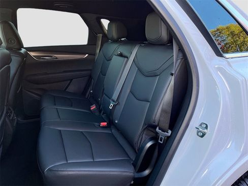 New 2026 Cadillac XT5 Luxury image 24